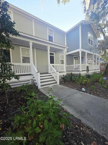 1105 13th St Apt B, Port Royal, SC 29935