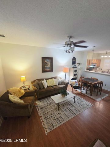 1105 13th St Apt B, Port Royal, SC 29935