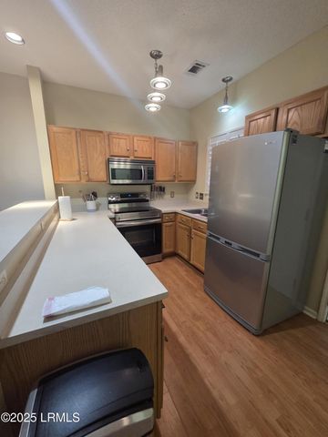 1105 13th St Apt B, Port Royal, SC 29935