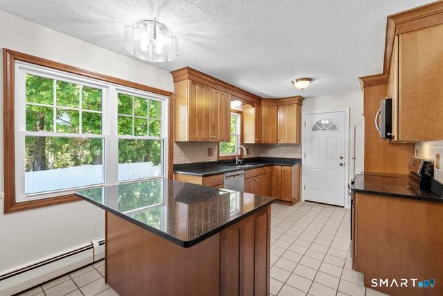 6 Highland Avenue, Seymour, CT 06483