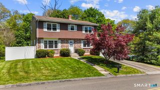 6 Highland Avenue, Seymour, CT 06483