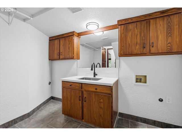 7236 Se 133RD Pl, Portland, OR 97236