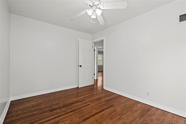 7135 Main Street, Kansas City, MO 64114