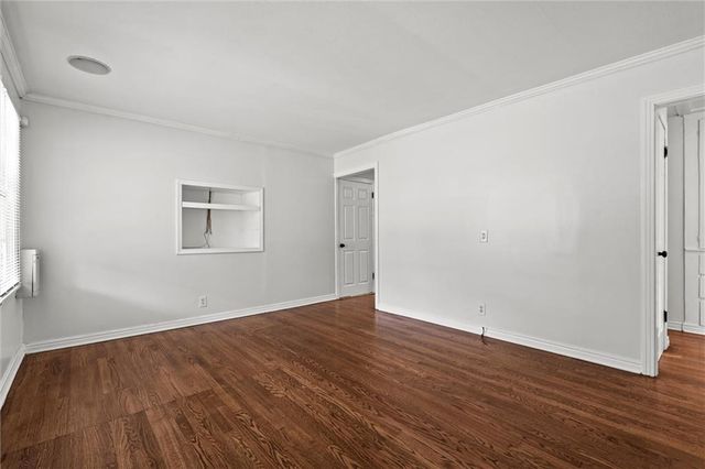 7135 Main Street, Kansas City, MO 64114