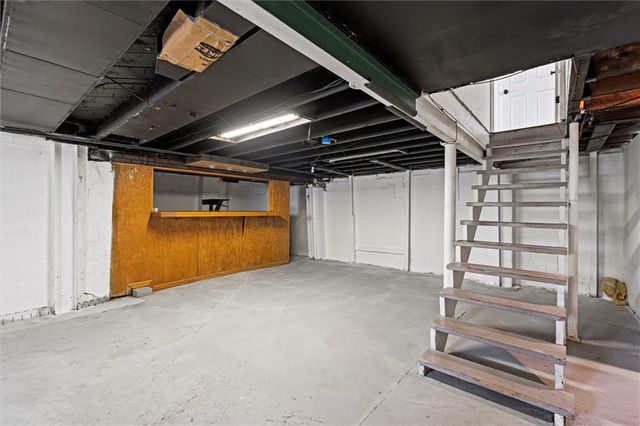 7135 Main Street, Kansas City, MO 64114