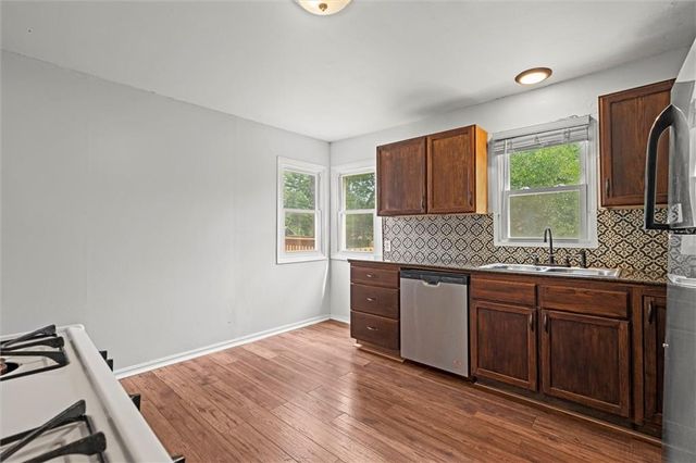 7135 Main Street, Kansas City, MO 64114