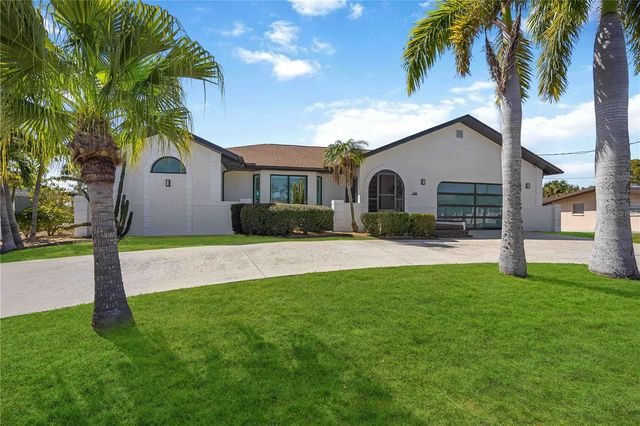 105 SINCLAIR STREET SE, Port Charlotte, FL 33952