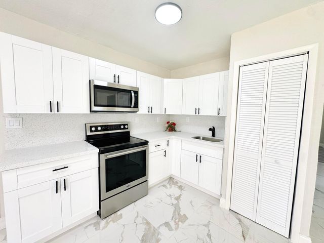 2931 NW 5th Court, Fort Lauderdale, FL 33311