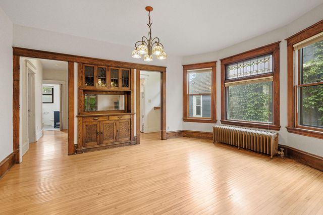 2535 Aldrich Avenue S, Minneapolis, MN 55405