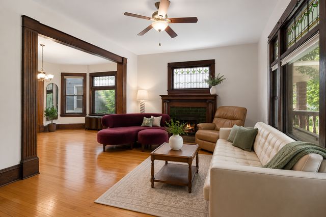 2535 Aldrich Avenue S, Minneapolis, MN 55405