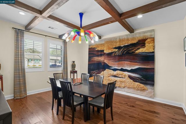 372 Falcon Crest Dr, Lompoc, CA 93436