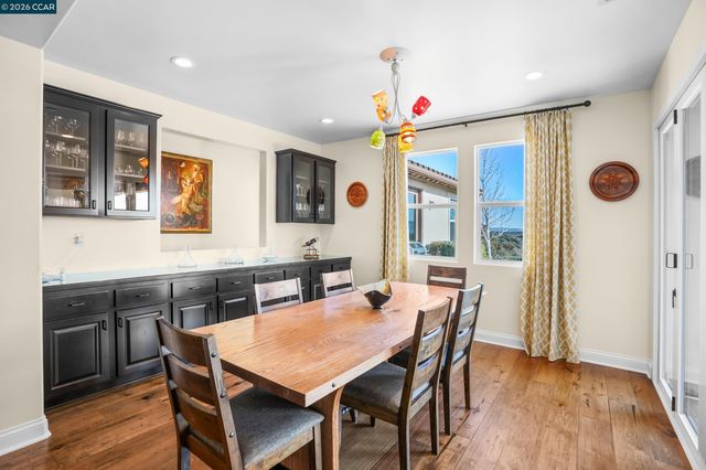 372 Falcon Crest Dr, Lompoc, CA 93436