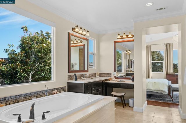 372 Falcon Crest Dr, Lompoc, CA 93436