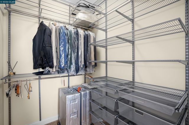 372 Falcon Crest Dr, Lompoc, CA 93436