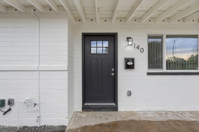 140 W SARAGOSA Street, Chandler, AZ 85225