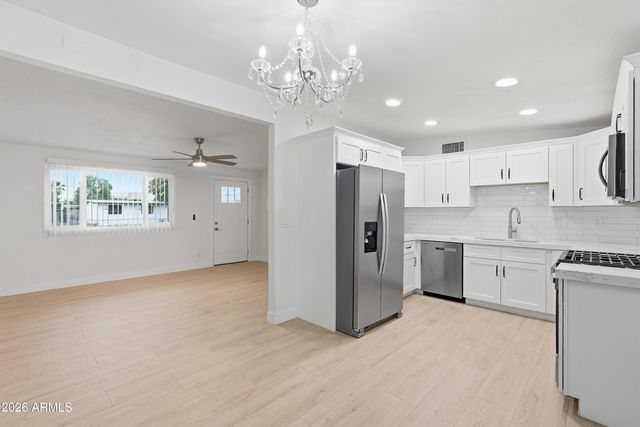 140 W SARAGOSA Street, Chandler, AZ 85225