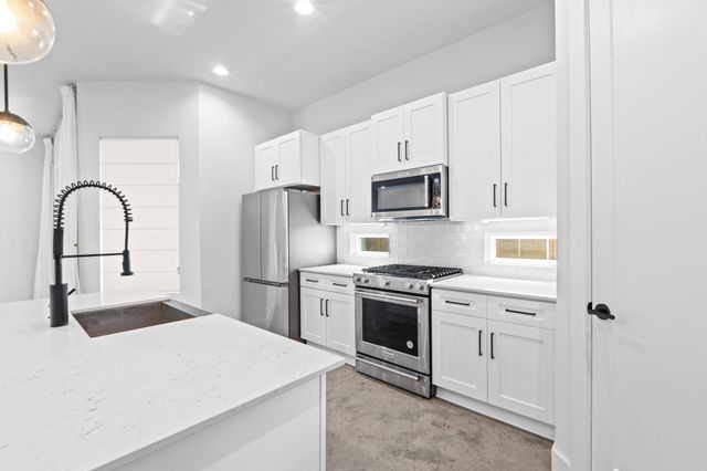 2007 Chestnut Ave 1, Austin, TX 78722