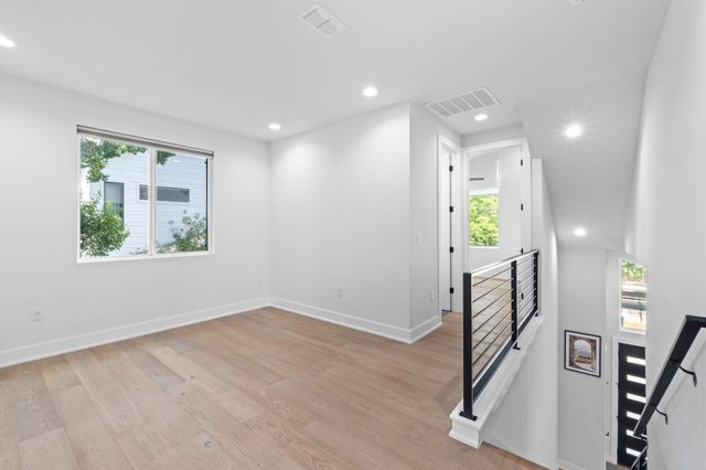 2007 Chestnut Ave 1, Austin, TX 78722