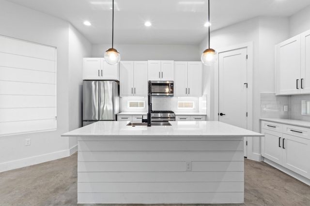 2007 Chestnut Ave 1, Austin, TX 78722
