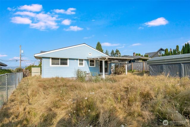 232 Bridgeway, Everett, WA 98201