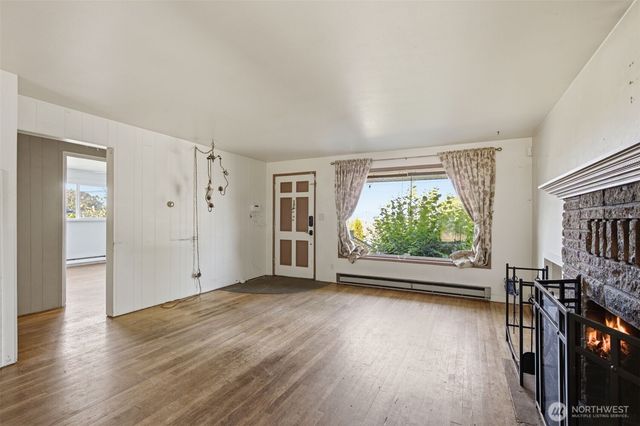 232 Bridgeway, Everett, WA 98201
