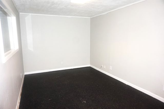 1110 S Armstrong Avenue, Denison, TX 75020