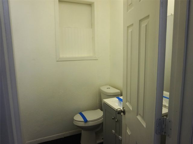 1110 S Armstrong Avenue, Denison, TX 75020