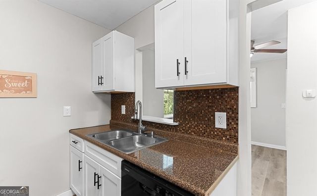 2164 Monroe Avenue, Macon, GA 31204