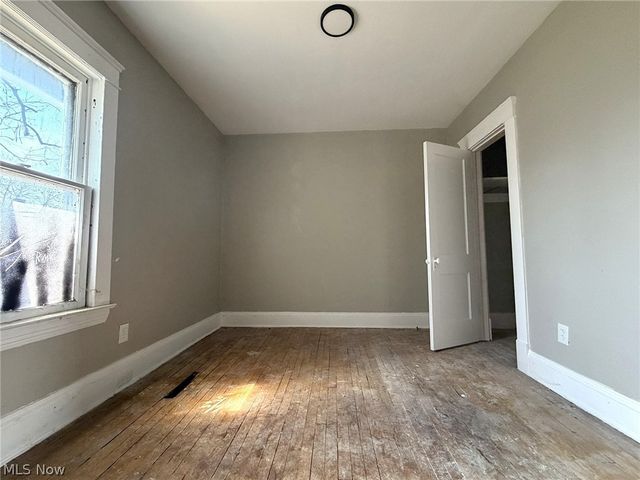 10106 Parmelee Avenue, Cleveland, OH 44108