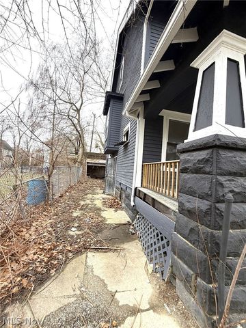 10106 Parmelee Avenue, Cleveland, OH 44108