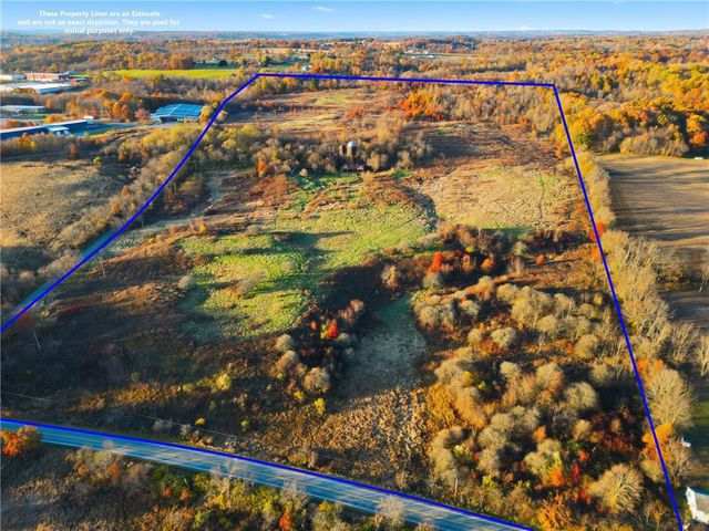 2225 County Line Rd, Shenango Twp, PA 16101