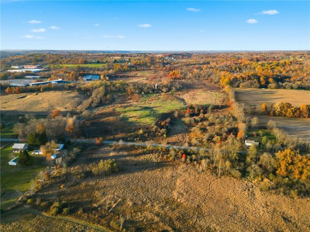 2225 County Line Rd, Shenango Twp, PA 16101