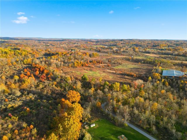 2225 County Line Rd, Shenango Twp, PA 16101