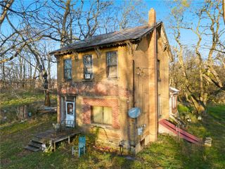 2225 County Line Rd, Shenango Twp, PA 16101