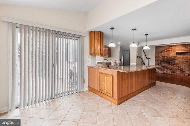 2747 SPRINGHILL RD, Secane, PA 19018