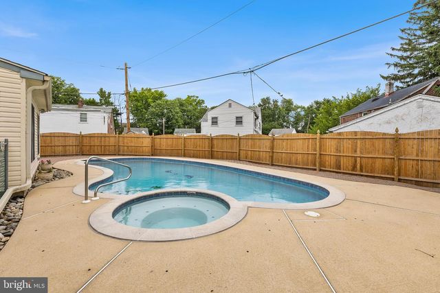 2747 SPRINGHILL RD, Secane, PA 19018