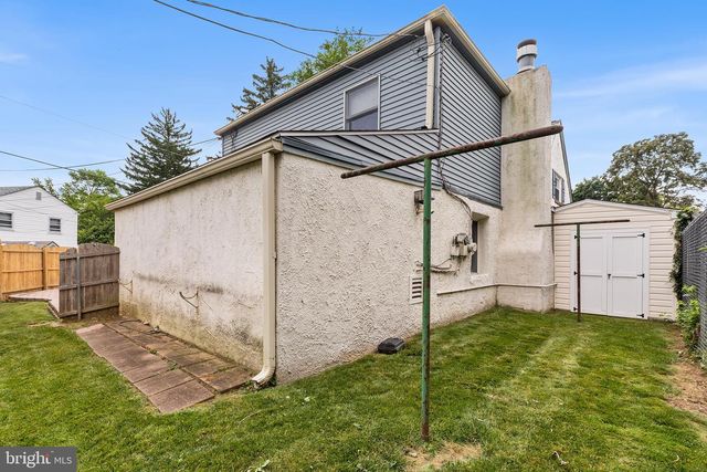 2747 SPRINGHILL RD, Secane, PA 19018