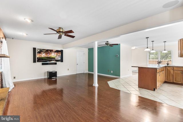 2747 SPRINGHILL RD, Secane, PA 19018