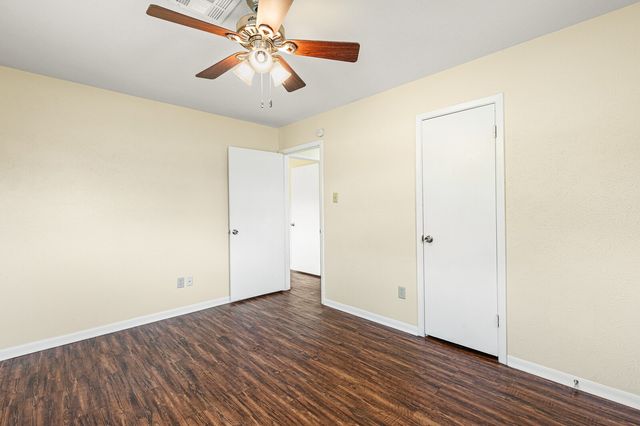 281 Lakeside Drive, China Spring, TX 76633