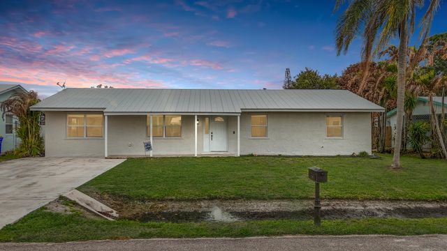 1741 SE Jackson Street, Stuart, FL 34997