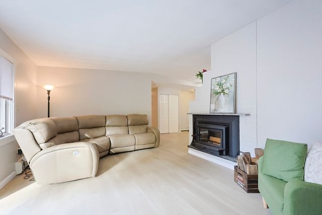 91 Eaton Road W, Framingham, MA 01701