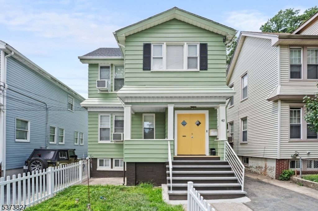 43 Philip Pl, Irvington Twp., NJ 07111