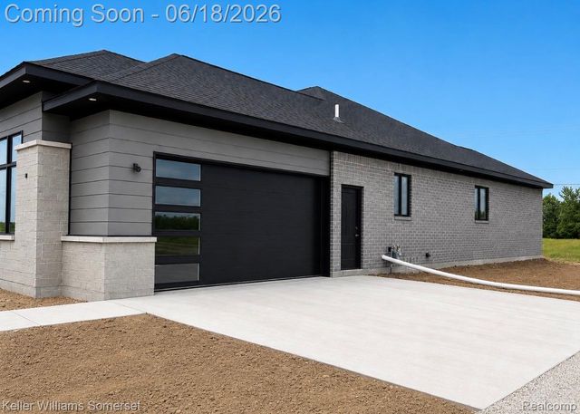 7085 Dryden Road, Almont Township, MI 48003