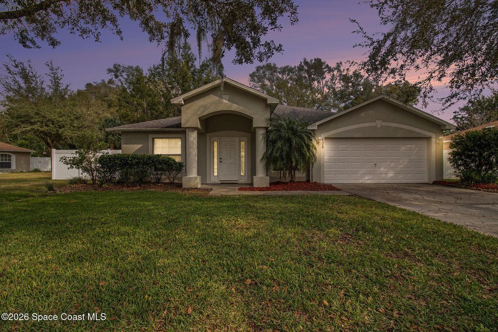 608 Cypress Oak Circle, Deland, FL 32720