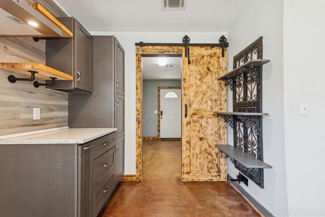 392 Robert E Lee Lane, Livingston, TX 77351