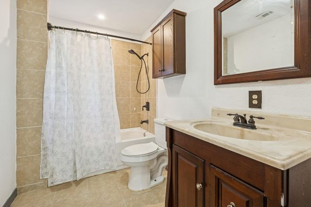 392 Robert E Lee Lane, Livingston, TX 77351