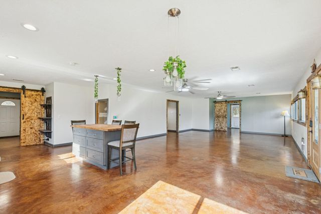 392 Robert E Lee Lane, Livingston, TX 77351