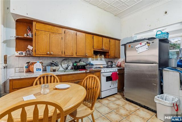 6307 Dewey Avenue, West New York, NJ 07093