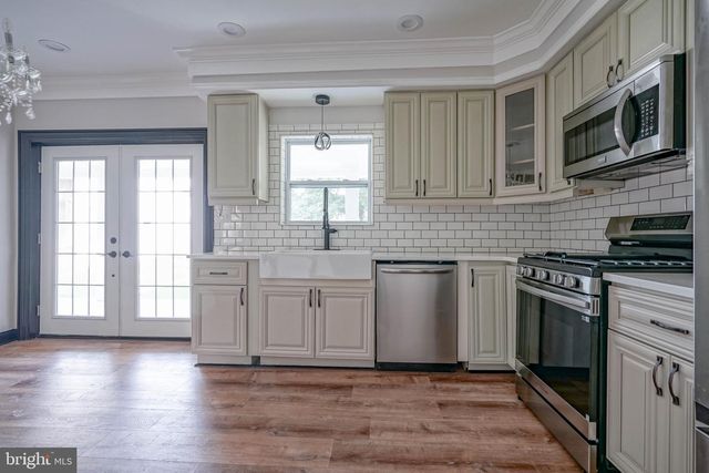 89 DELAWARE AVE, Penns Grove, NJ 08069