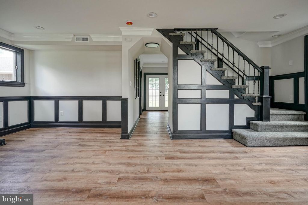 89 DELAWARE AVE, Penns Grove, NJ 08069